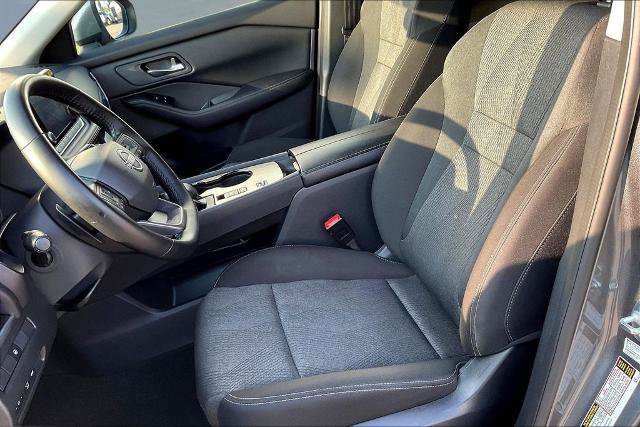 Used 2025 Nissan Rogue SV FWD image 21
