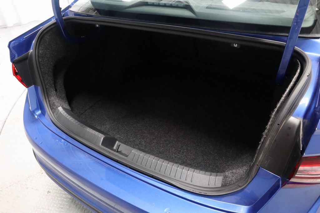 Used 2024 Volkswagen Jetta SE FWD image 20
