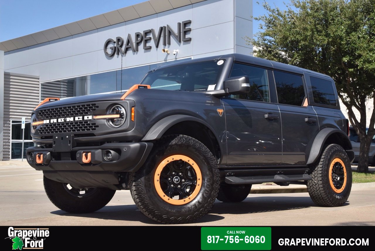Certified 2025 Ford Bronco Badlands AWD/4WD image 1