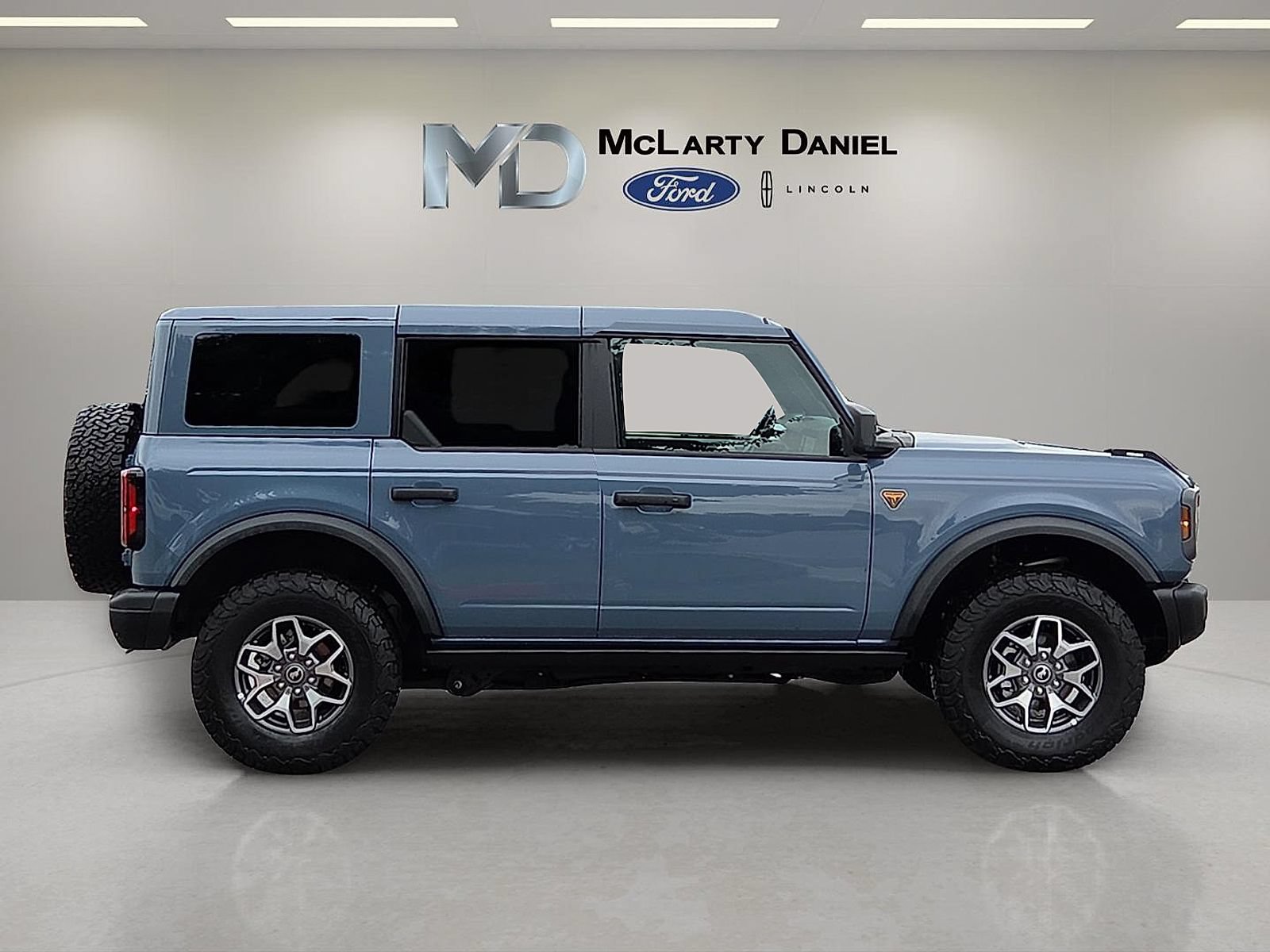 Certified 2025 Ford Bronco Badlands AWD/4WD image 6