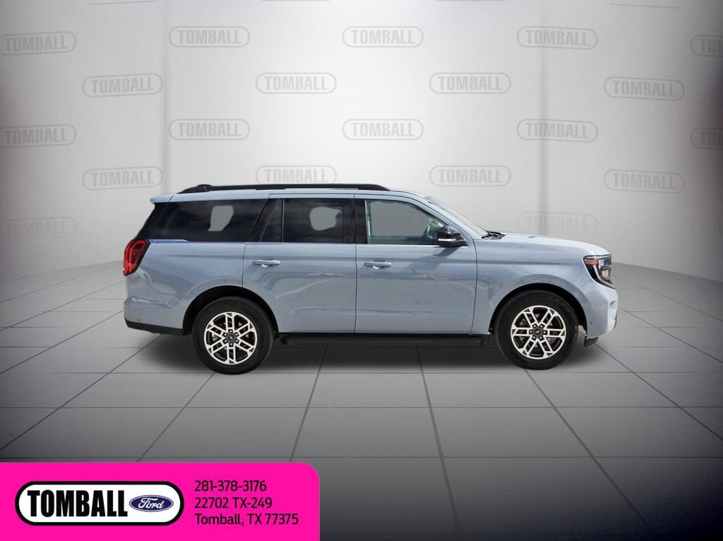 Certified 2025 Ford Expedition Active AWD/4WD image 8