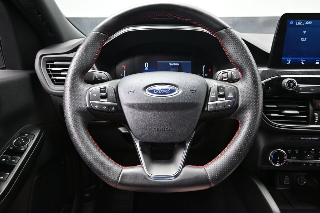 Certified 2025 Ford Escape ST-Line Select AWD/4WD image 19