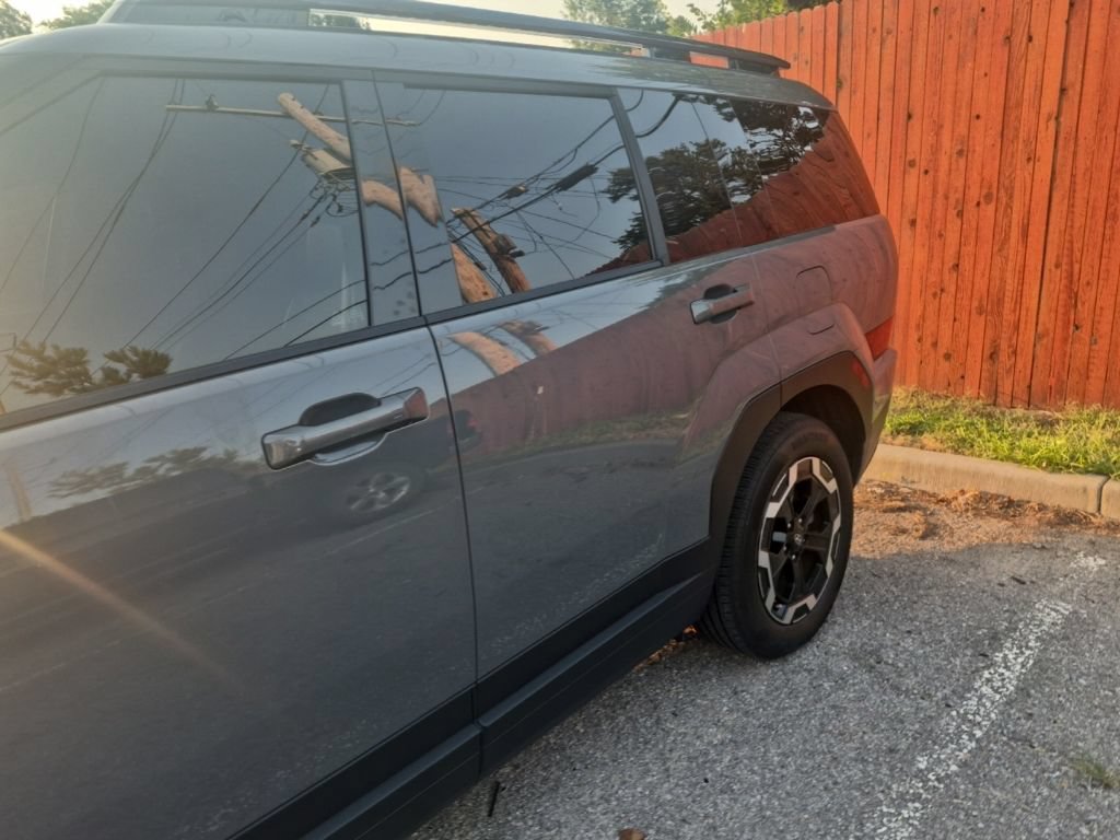 Used 2025 Hyundai Santa Fe SEL FWD image 5
