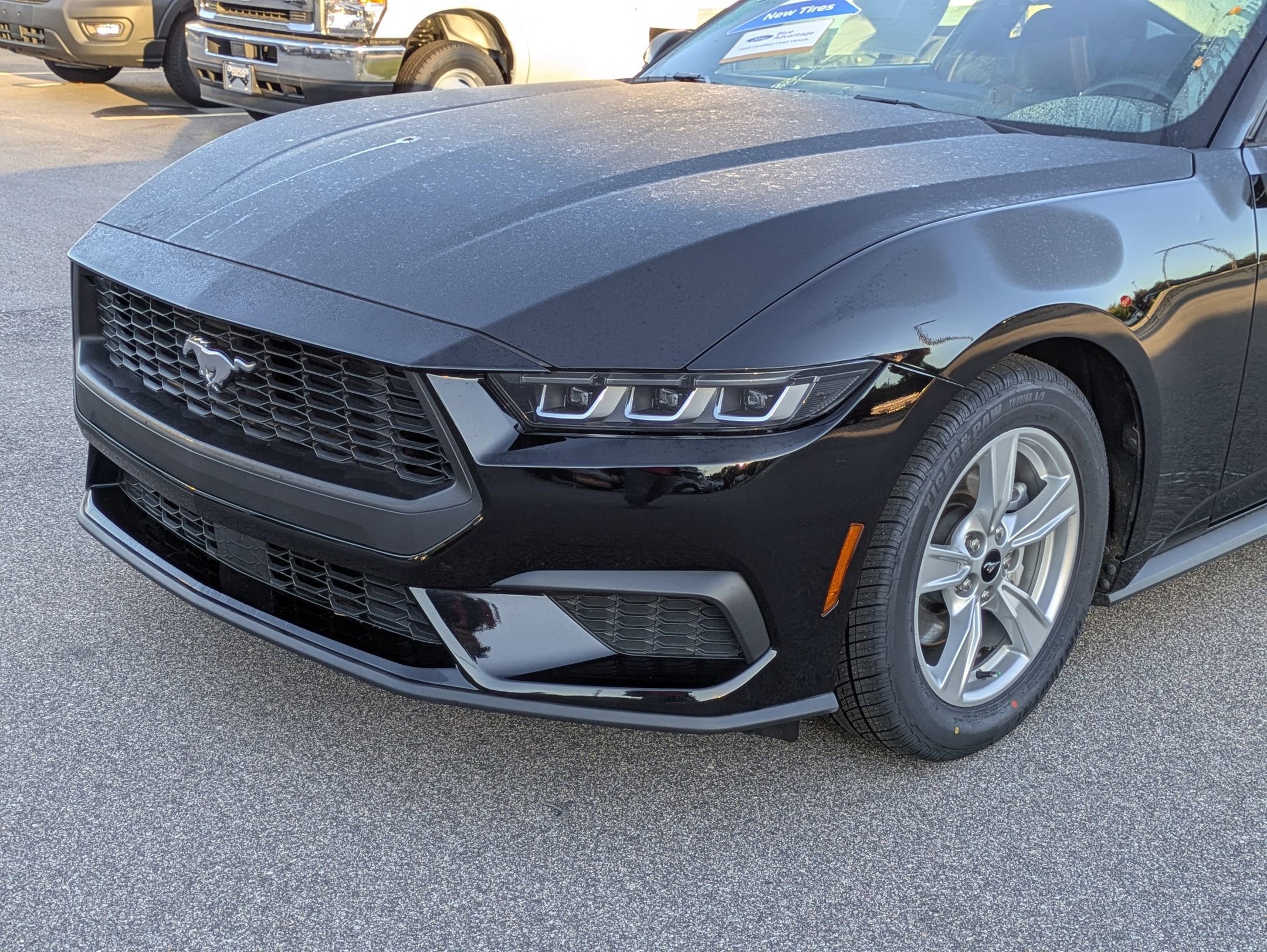 Certified 2024 Ford Mustang Coupe image 2