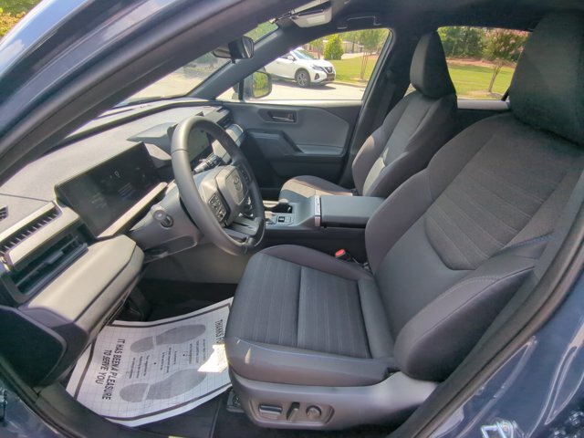 Used 2026 Toyota RAV4 SE AWD/4WD image 14