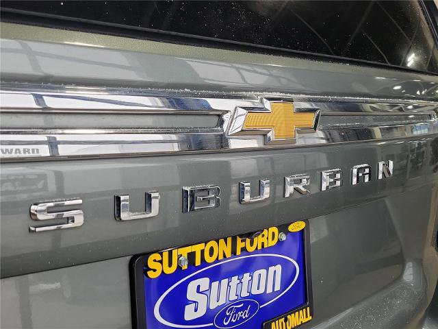 Used 2023 Chevrolet Suburban Premier image 28