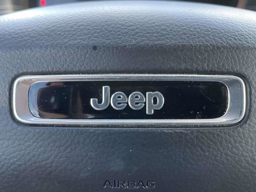 Used 2021 Jeep Grand Cherokee L Laredo image 29
