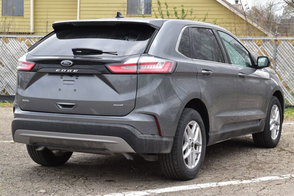 Certified 2024 Ford Edge SEL w/ Convenience Package image 2