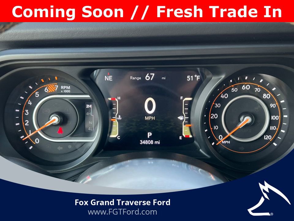Used 2025 Jeep Wrangler Unlimited Sahara AWD/4WD image 16