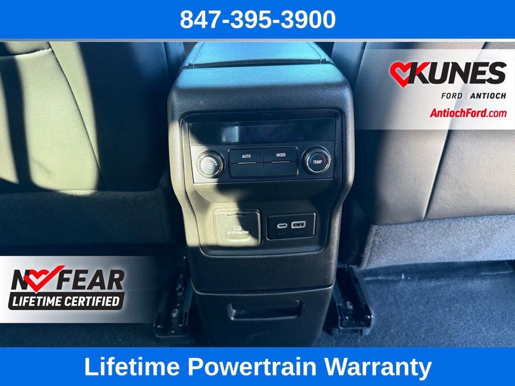 Used 2023 GMC Acadia SLT image 22