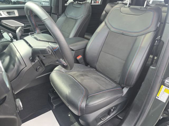 Certified 2023 Ford Explorer ST w/ Technology Package image 30