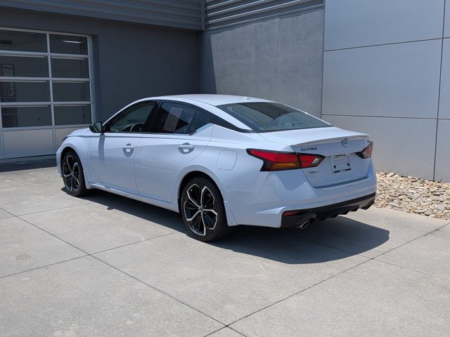 Used 2023 Nissan Altima 2.5 SR w/ SR Premium Package FWD image 6