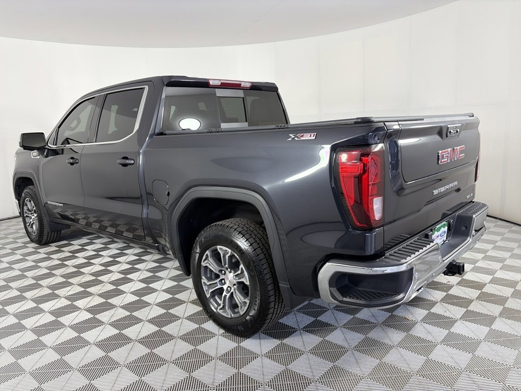Used 2023 GMC Sierra 1500 SLE w/ Preferred Package image 3