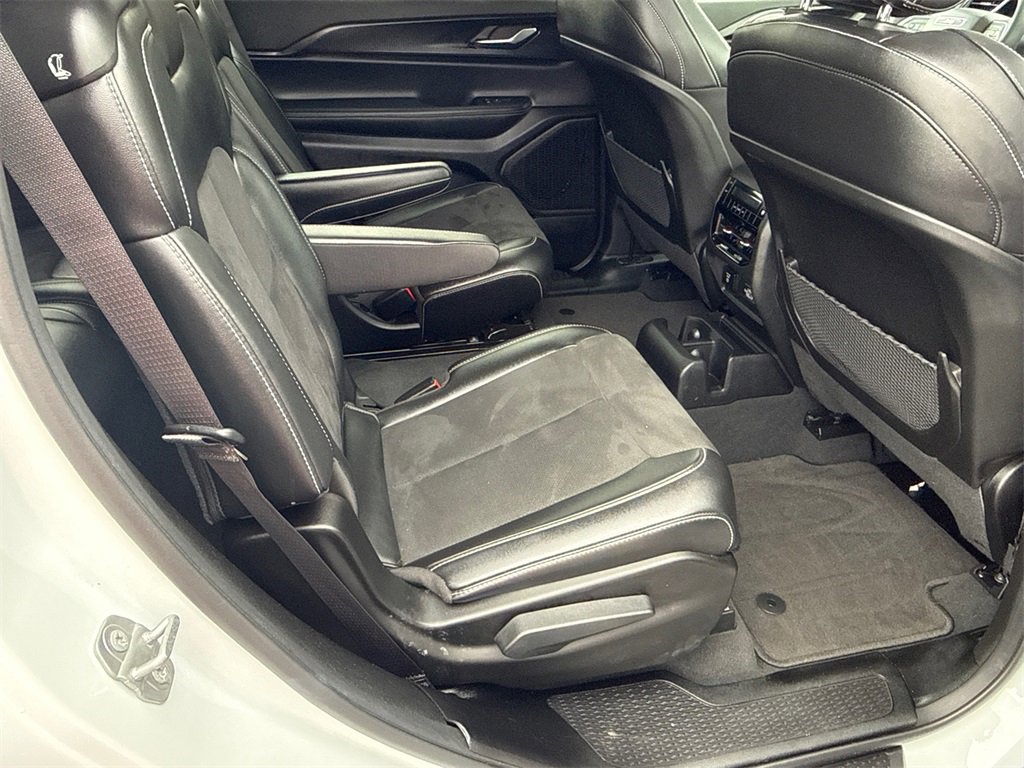 Used 2025 Jeep Grand Cherokee L Altitude image 15