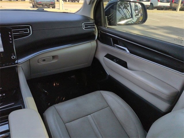 Used 2023 Jeep Wagoneer 2WD w/ Convenience Group I image 16