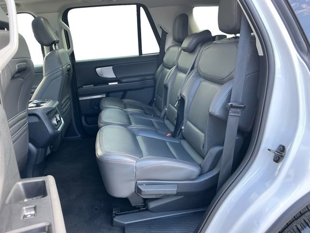 Certified 2025 Ford Expedition Active AWD/4WD image 16