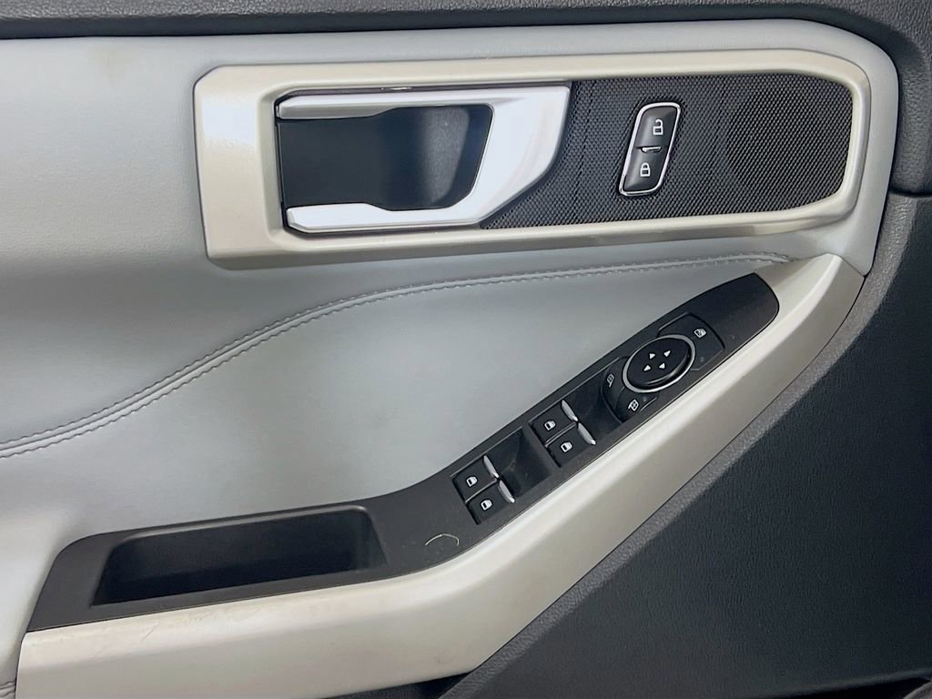 Certified 2023 Ford Explorer XLT w/ Equipment Group 202A AWD/4WD image 23