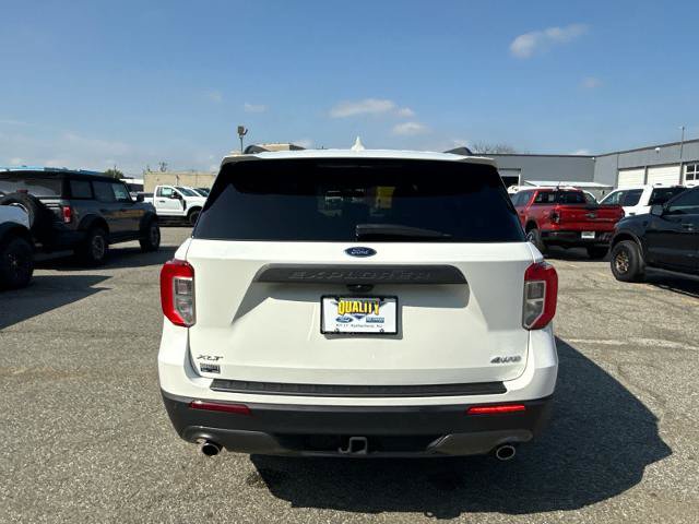 Certified 2023 Ford Explorer XLT w/ Equipment Group 202A AWD/4WD image 5
