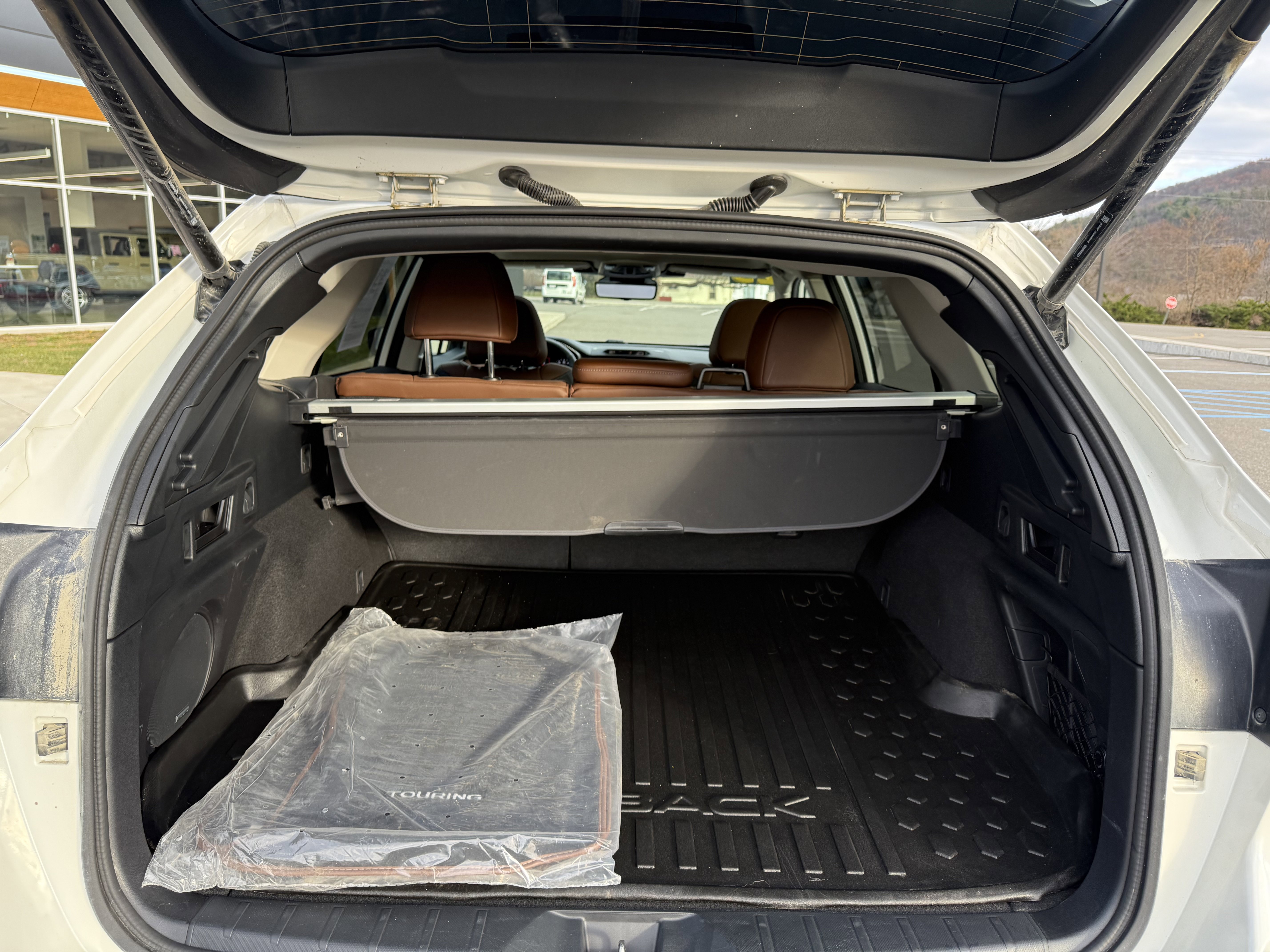 Used 2025 Subaru Outback Touring XT image 9