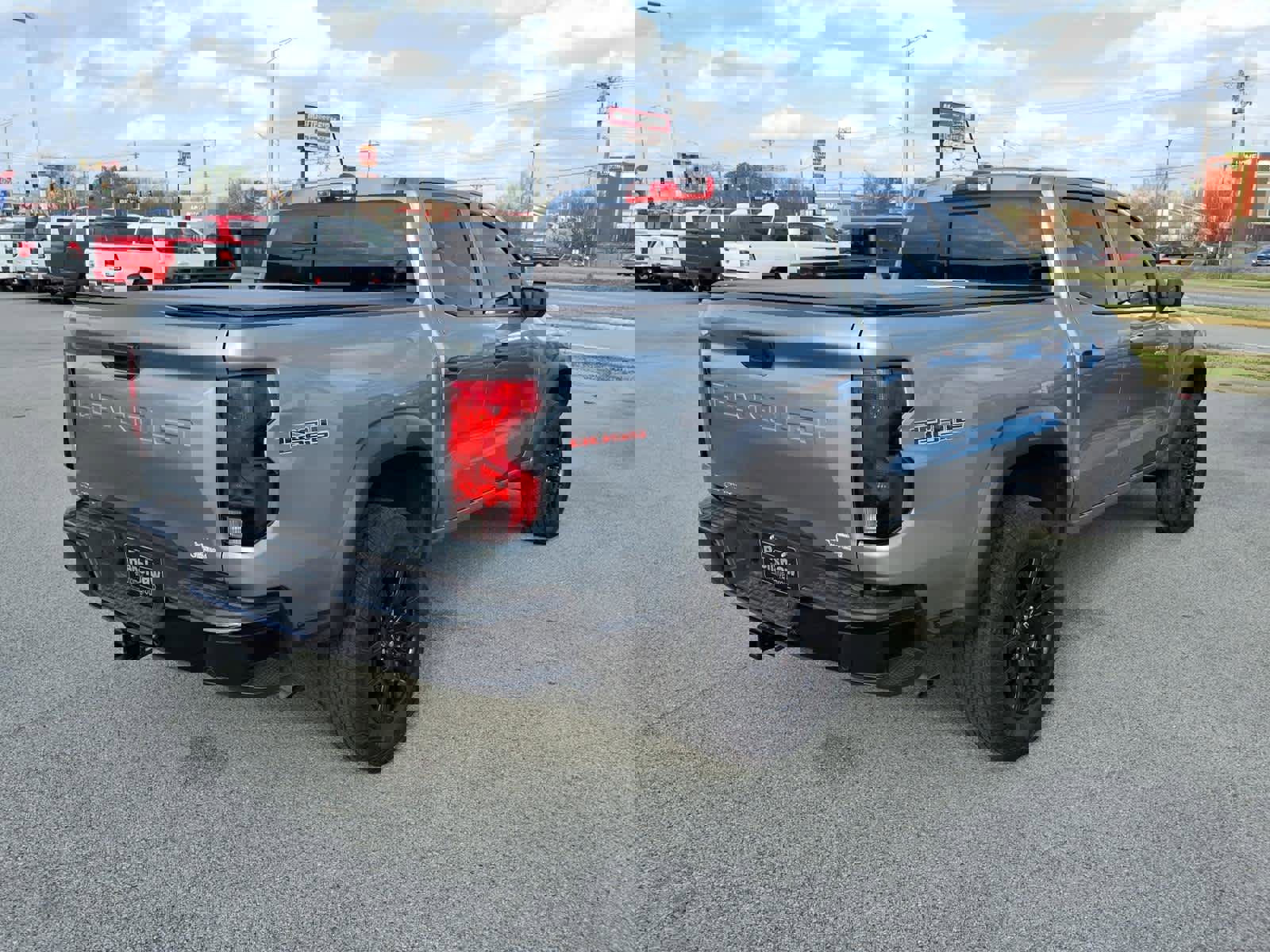 Used 2025 Chevrolet Colorado Trail Boss image 2