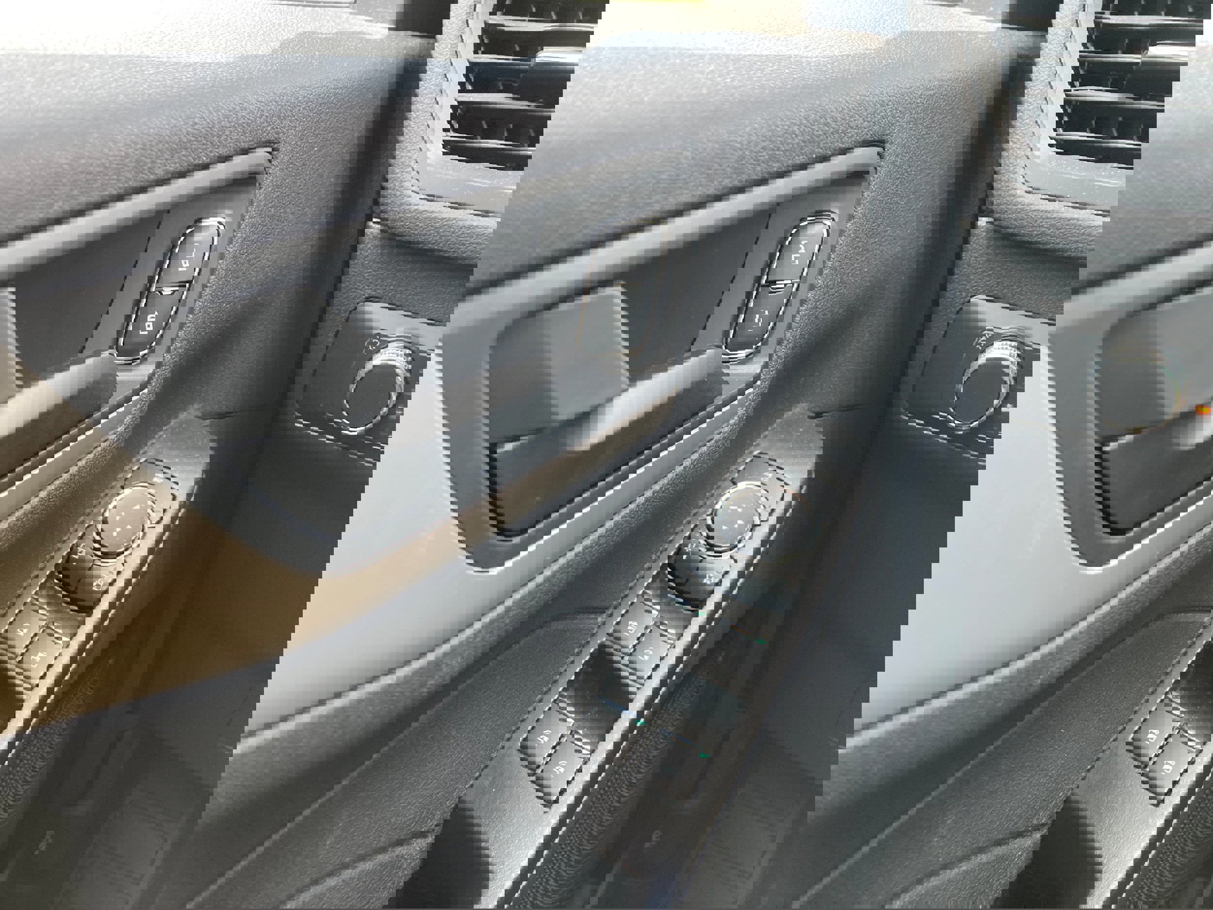 Certified 2022 Ford Escape SE image 20