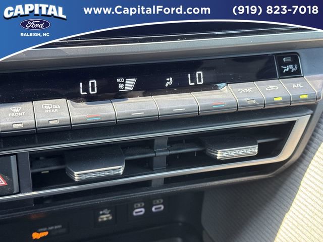 Used 2025 Toyota Camry SE FWD image 29