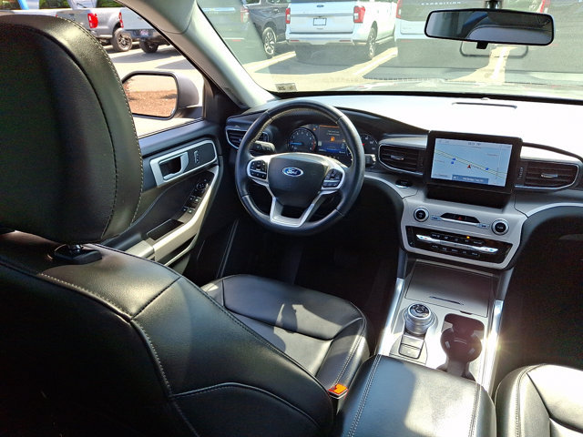 Certified 2023 Ford Explorer XLT w/ Equipment Group 202A AWD/4WD image 14