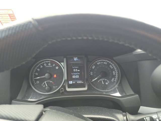 Used 2022 Toyota Tacoma TRD Off-Road w/ Technology Package RWD image 11