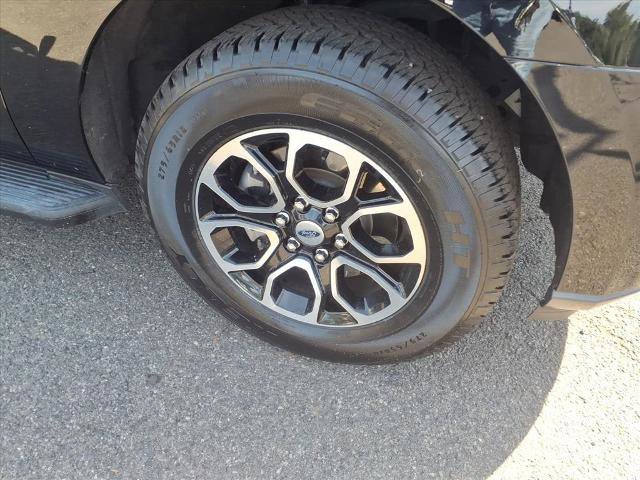 Certified 2024 Ford Expedition XLT image 5