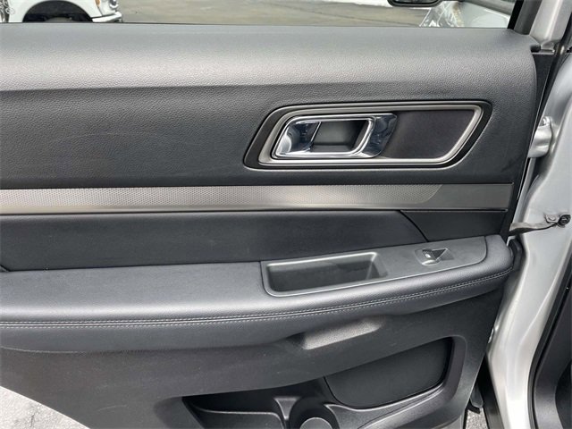 Certified 2018 Ford Explorer XLT w/ Equipment Group 201A image 26