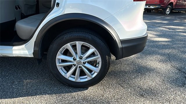 Used 2018 Nissan Rogue Sport SV image 19