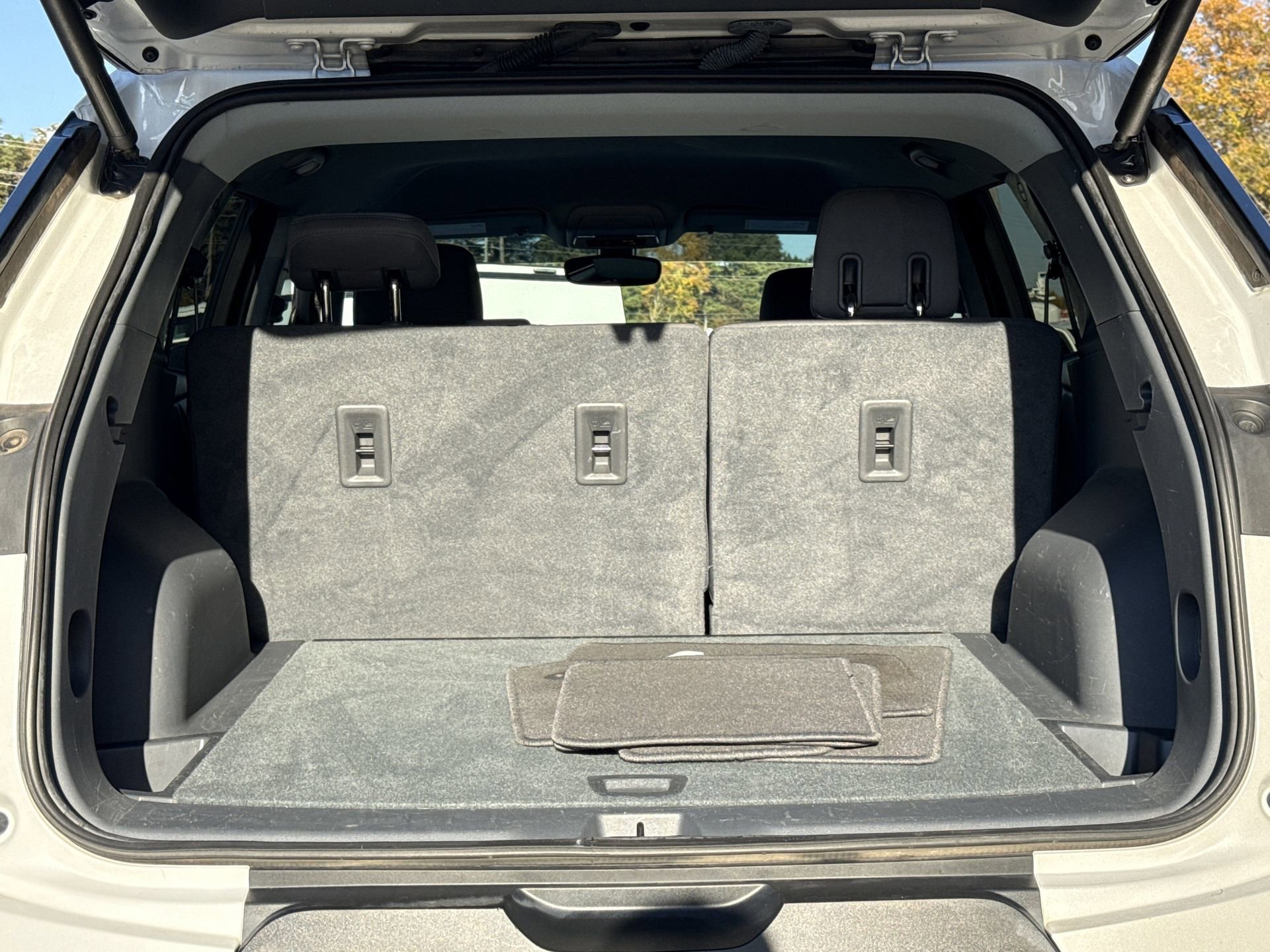 Used 2020 Chevrolet Blazer LT image 29