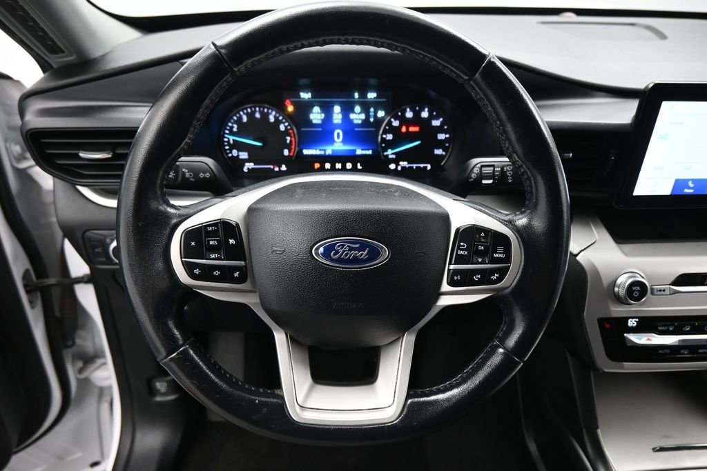 Certified 2021 Ford Explorer XLT RWD image 12