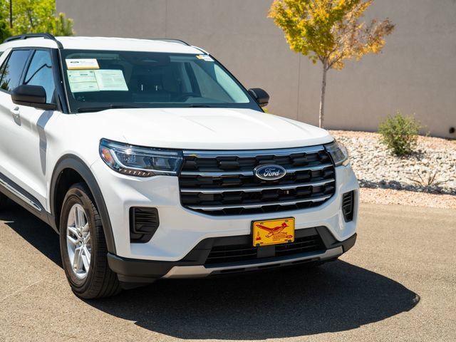 Certified 2025 Ford Explorer Active AWD/4WD image 2