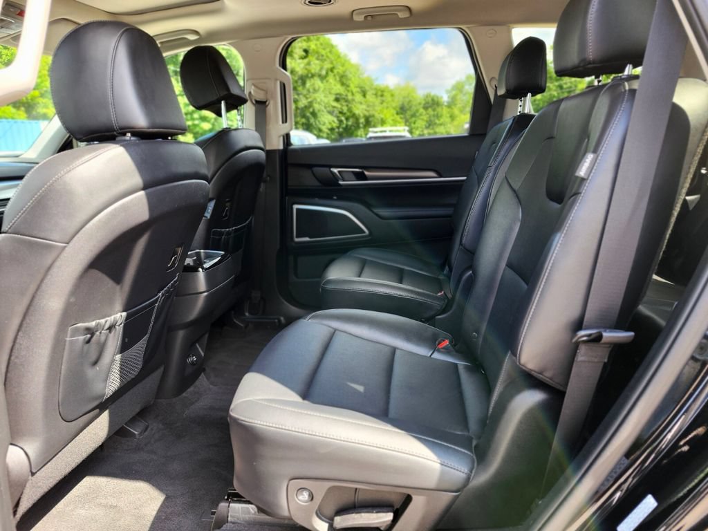 Used 2023 Kia Telluride S w/ S Sunroof Package AWD/4WD image 16