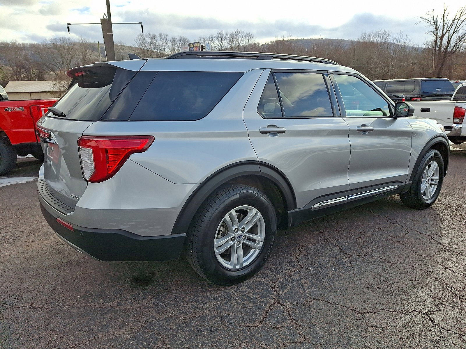 Certified 2024 Ford Explorer XLT w/ Equipment Group 202A image 11