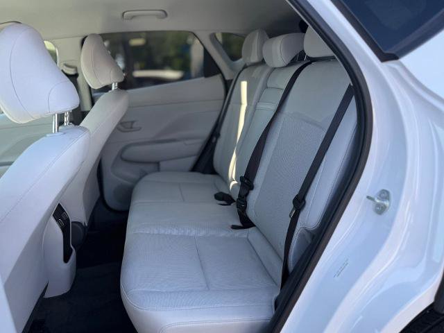 Used 2025 Hyundai Kona SEL AWD/4WD image 16