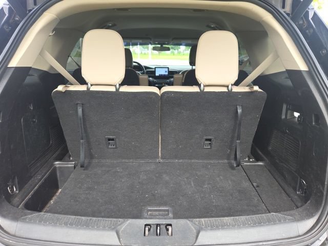 Certified 2020 Ford Explorer XLT w/ Equipment Group 202A AWD/4WD image 11