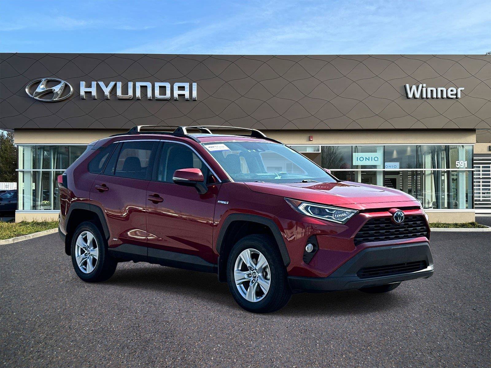 Used 2020 Toyota RAV4 XLE w/ Convenience Package AWD/4WD image 5