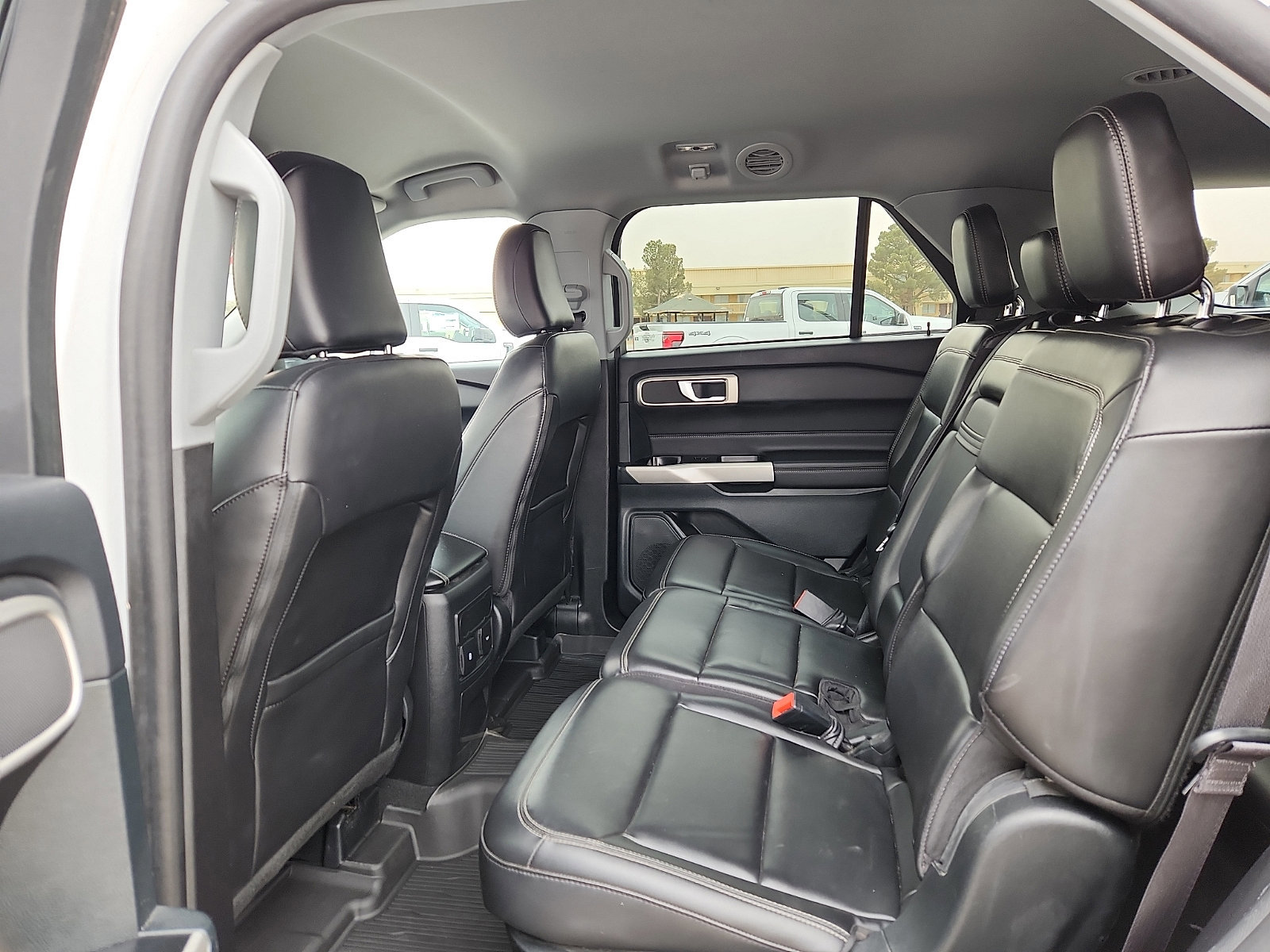 Certified 2023 Ford Explorer XLT w/ Equipment Group 202A image 9