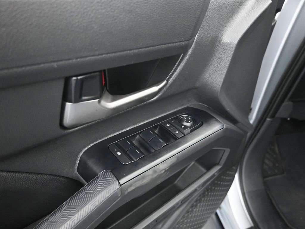 Used 2025 Toyota Tacoma TRD Off-Road image 41