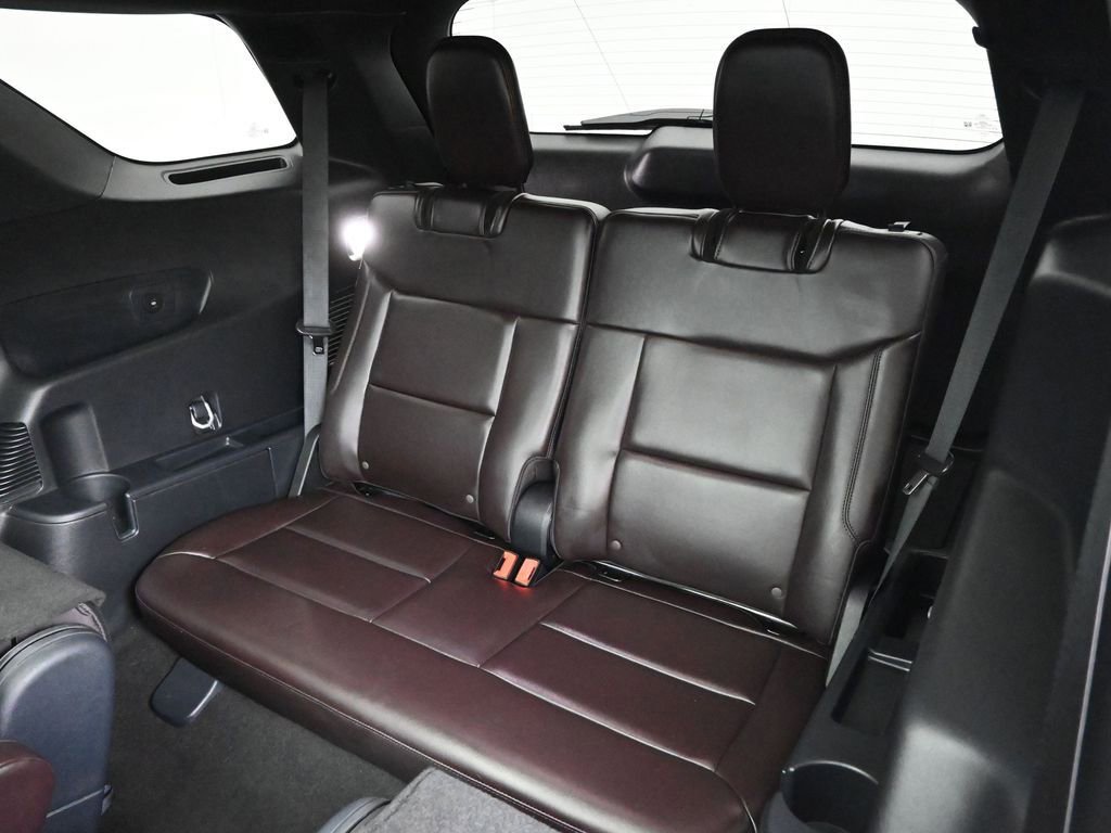 Certified 2025 Ford Explorer Platinum w/ Ultimate Package image 28