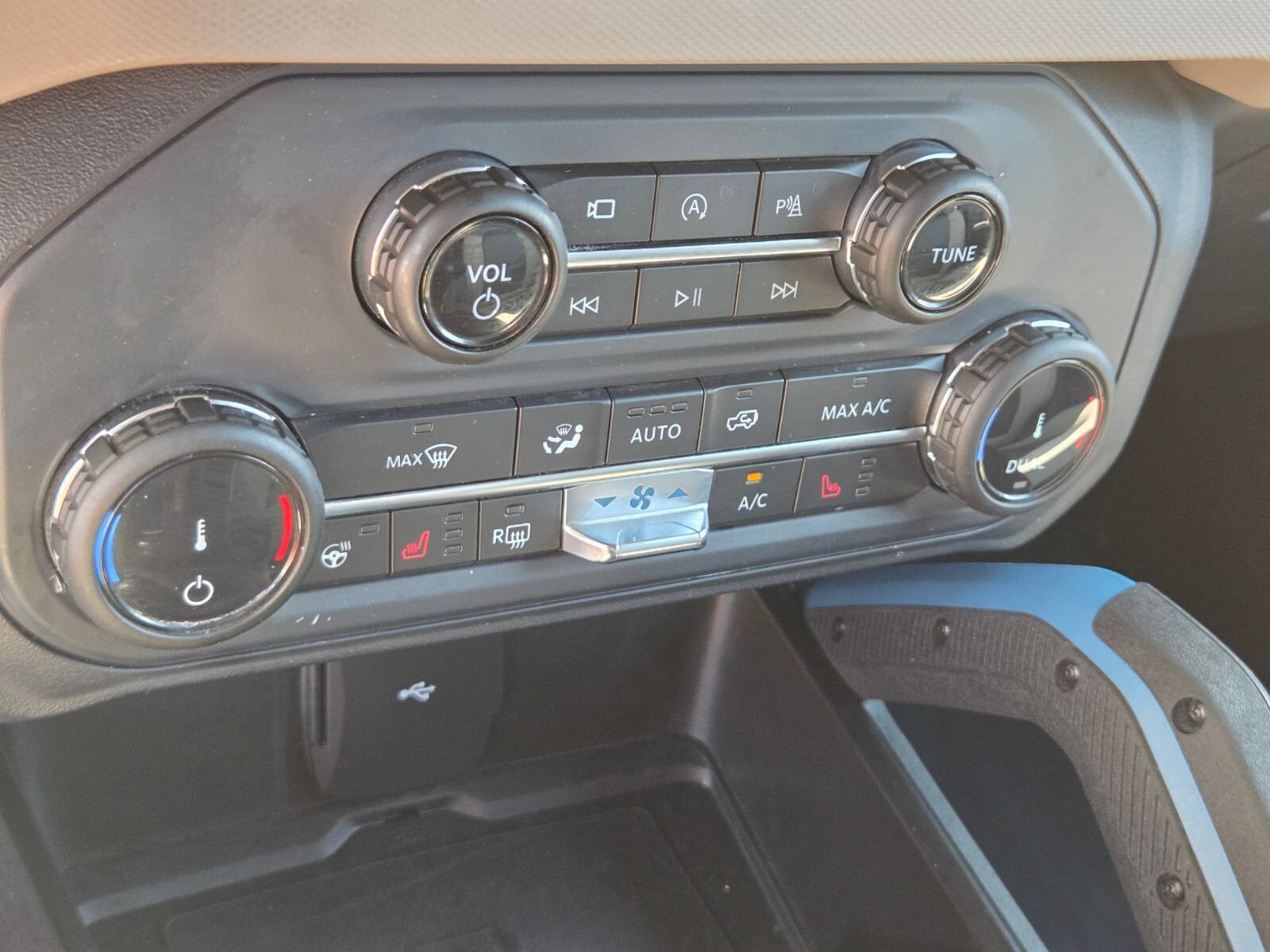 Certified 2022 Ford Bronco Wildtrak AWD/4WD image 22