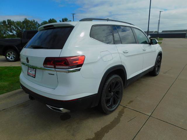 Used 2023 Volkswagen Atlas SE w/ Black Wheel Package AWD/4WD image 7