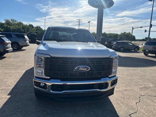 Certified 2023 Ford F250 XL w/ XL Chrome Package AWD/4WD image 4