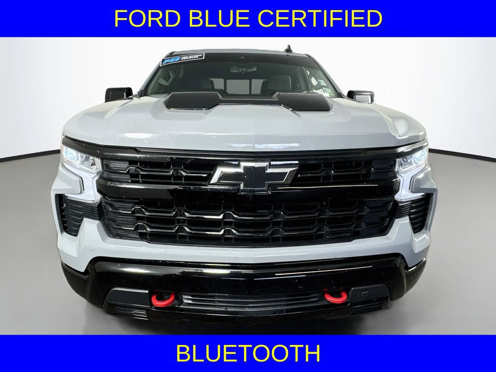 Used 2024 Chevrolet Silverado 1500 LT Trail Boss w/ Convenience Package II AWD/4WD image 3