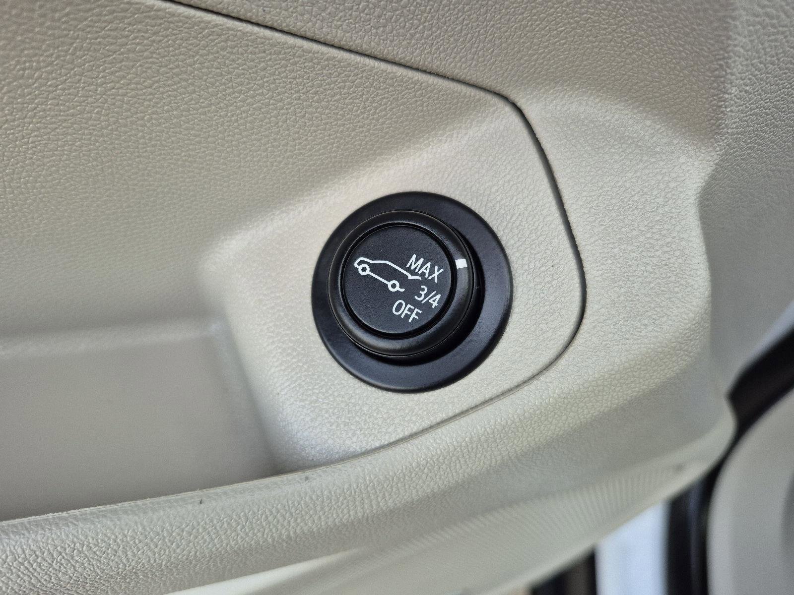 Used 2024 GMC Terrain Denali w/ Denali Premium Package image 12