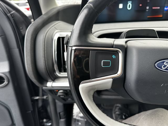 Certified 2025 Ford Expedition Platinum w/ Driver's Package AWD/4WD image 29