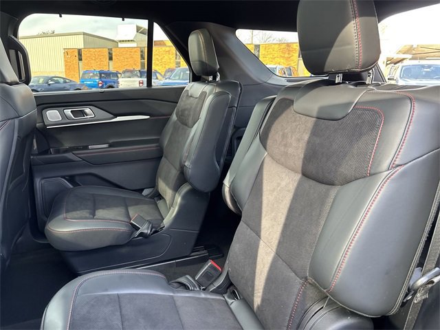 Certified 2025 Ford Explorer ST image 22