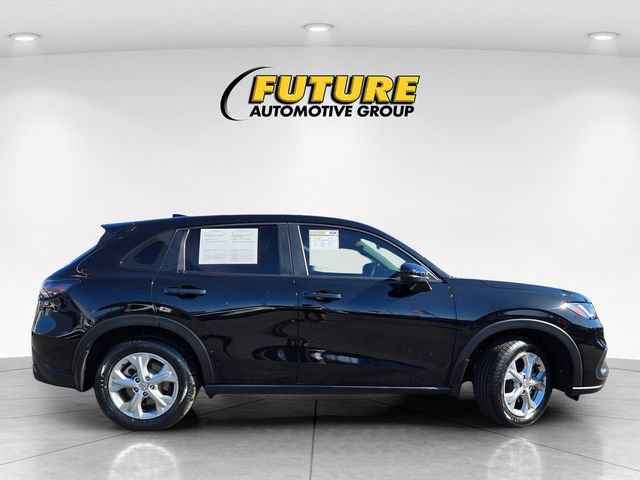 Used 2023 Honda HR-V LX image 3